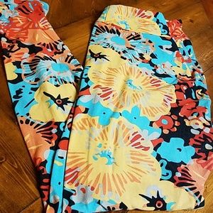 LuLaRoe soft leggings great condition